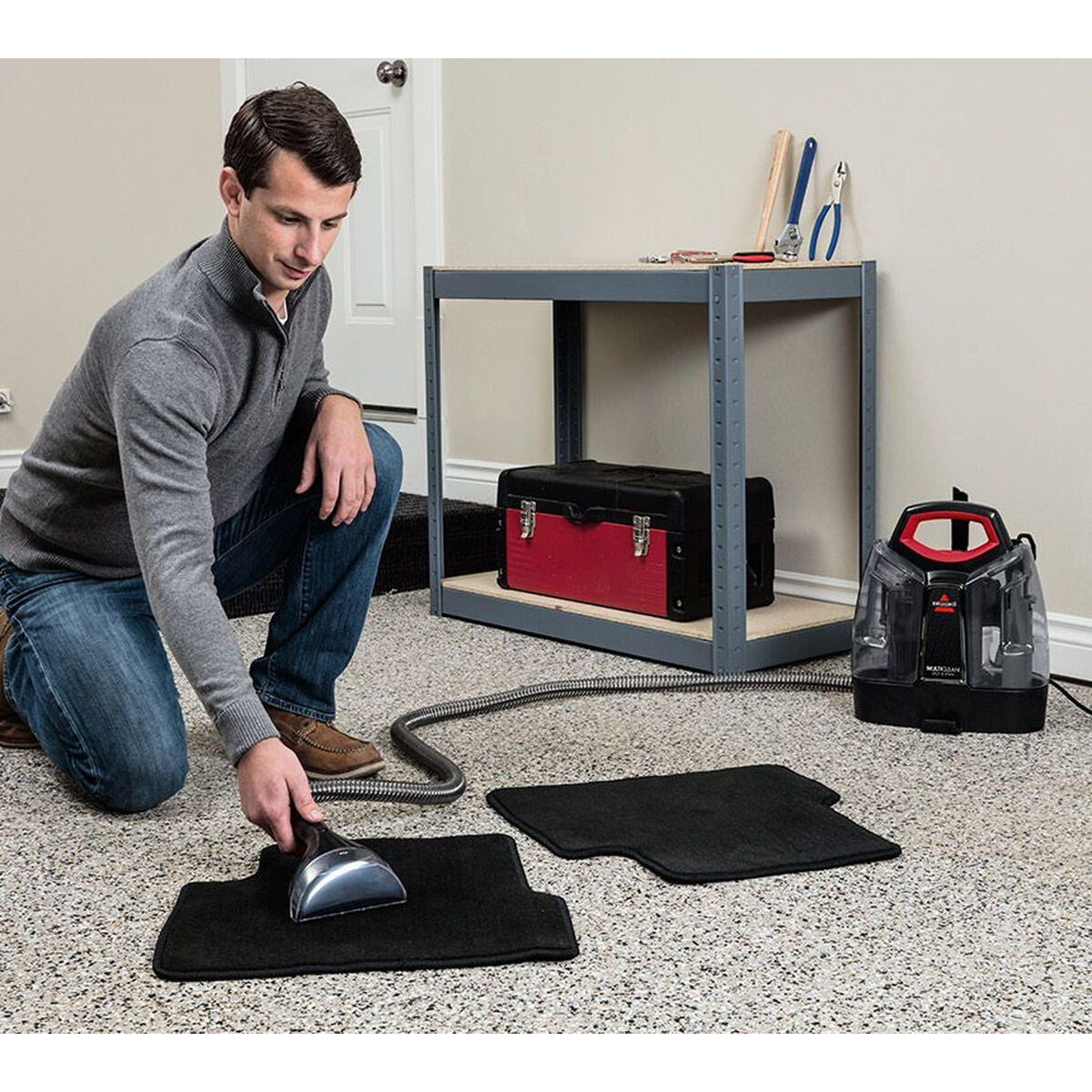 vacuum cleaner Bissell 4720M Black Red rouge 300 W-2