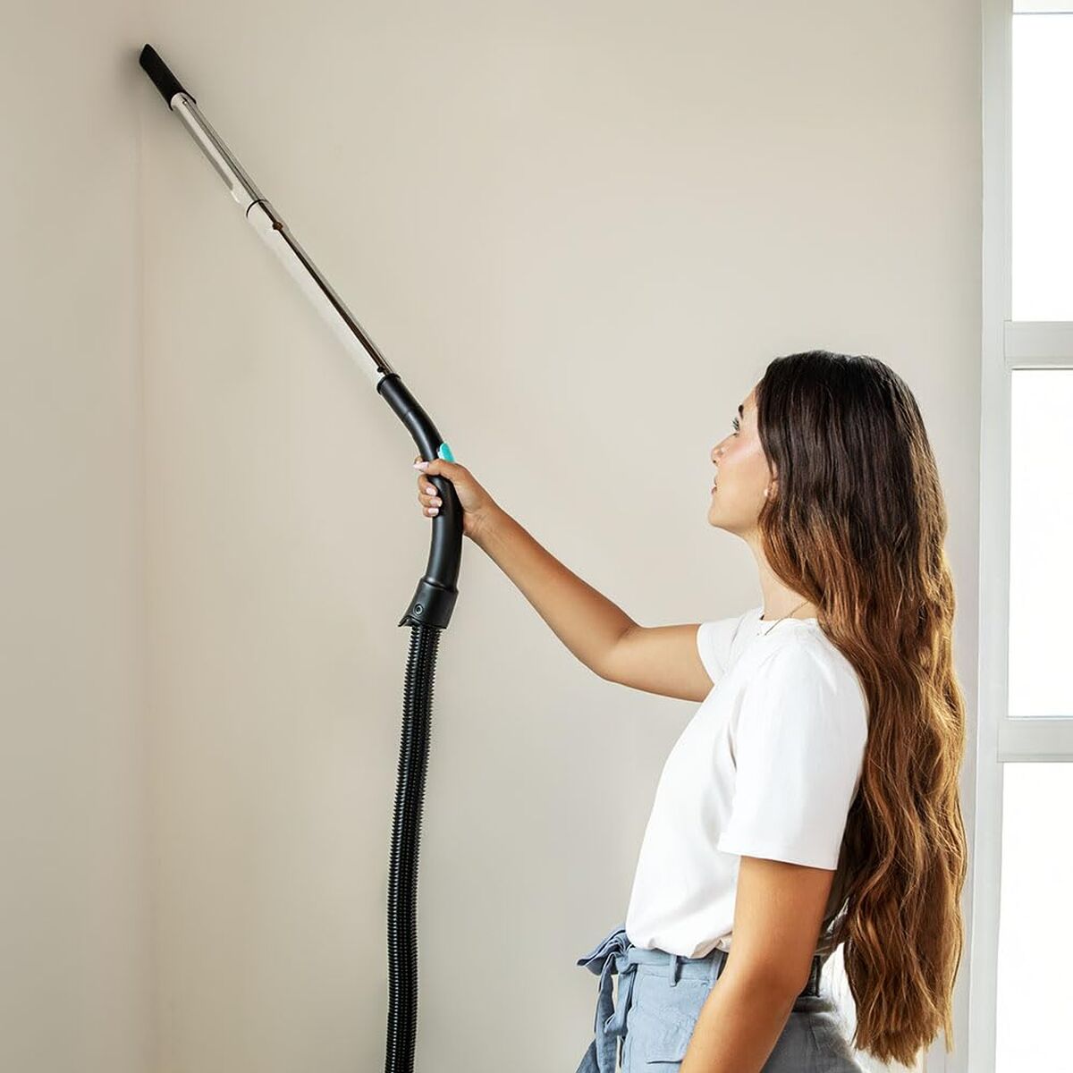 Cecotec Bagged Vacuum Conga Powerbag 2000 Compact Plus 800W 2L black wheels-1