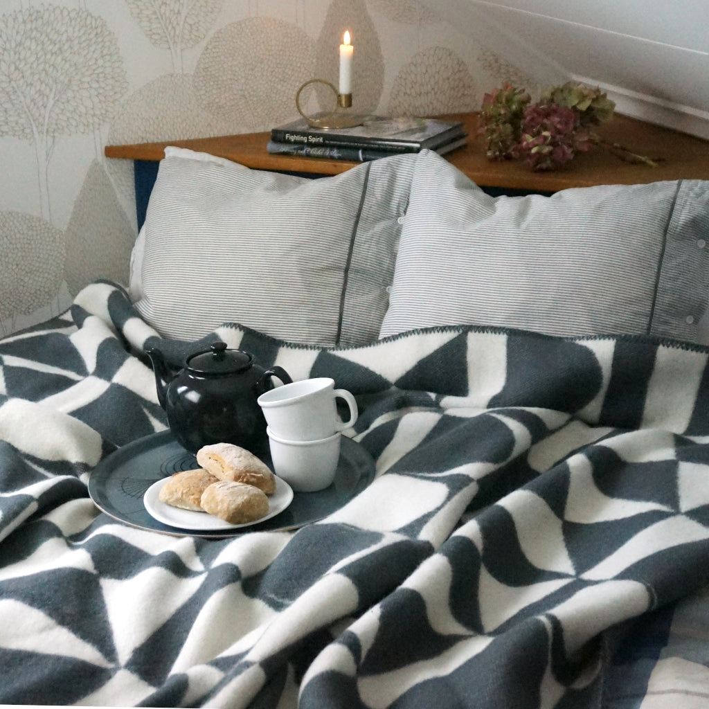 Bows Grå Pläd - Almedahls