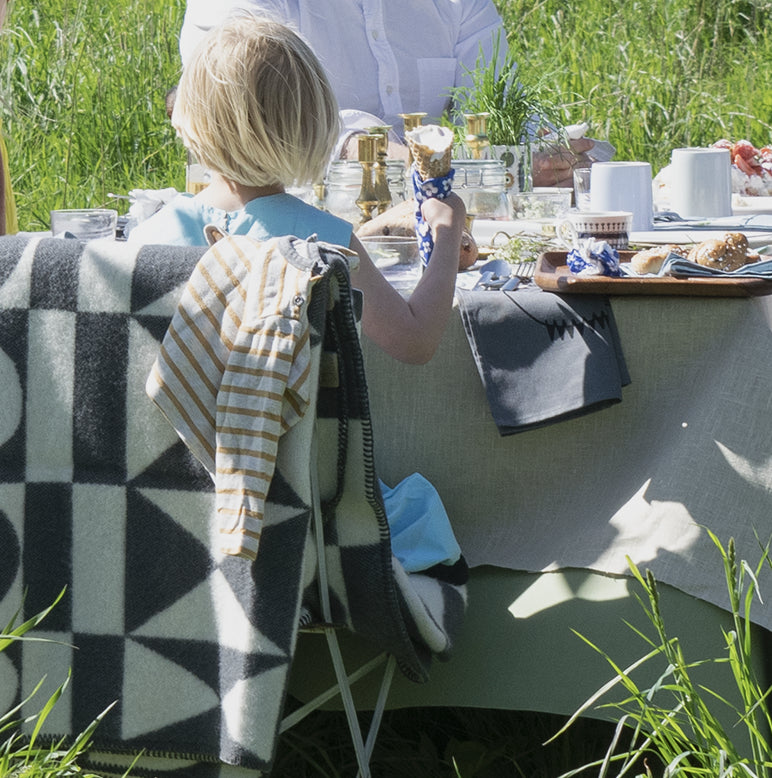 Bows Grå Pläd - Almedahls